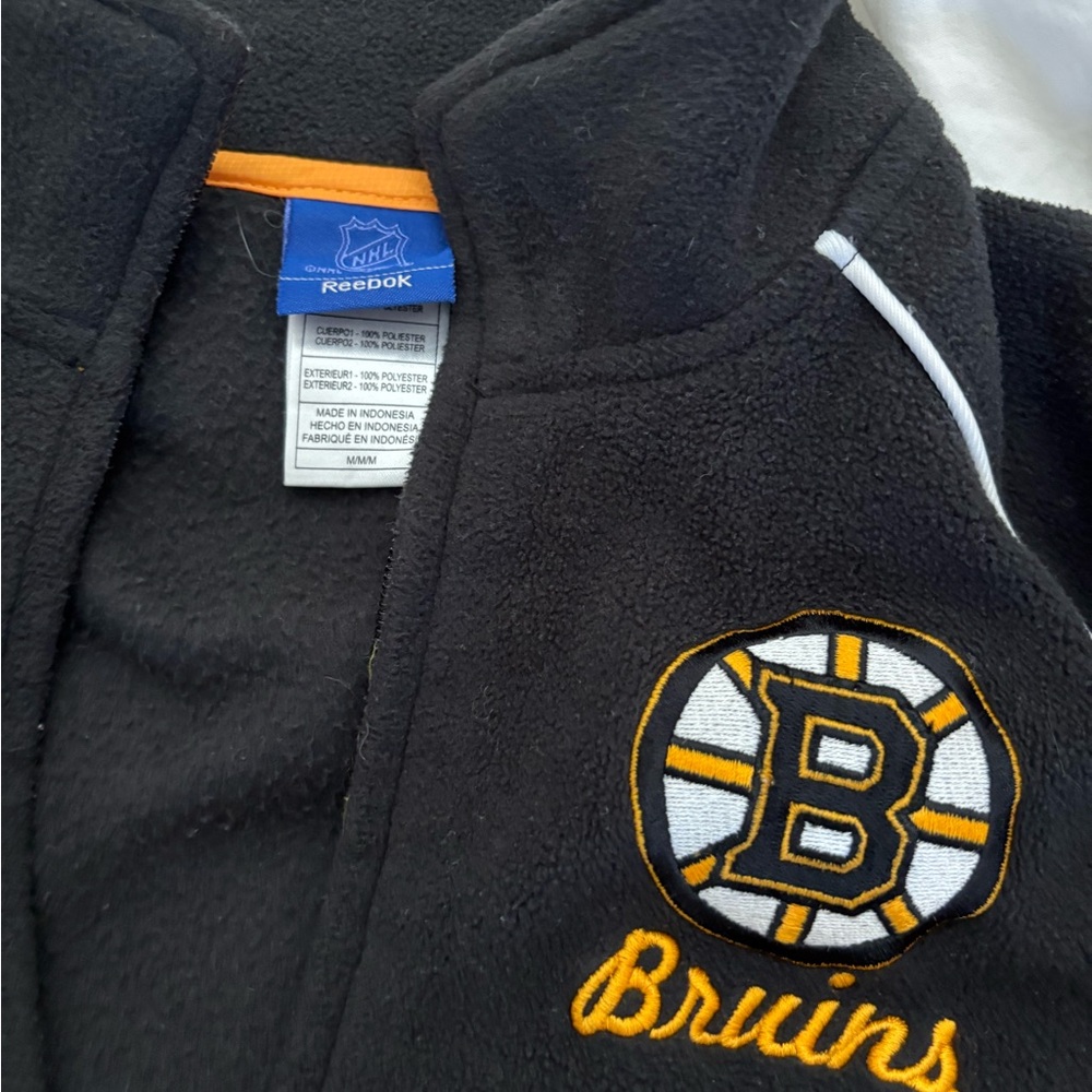 Reebok Black and Gold Bruins Women's fleece Jacket - Picture 3 of 5